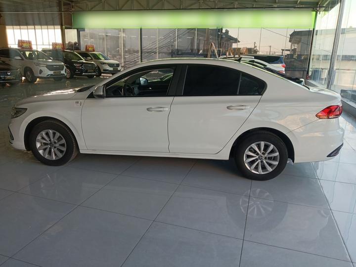 Bora 2024 200TSI DSG Cruise photo 3