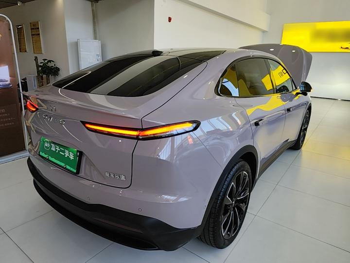 L60 2025 60kWh RWD photo 6