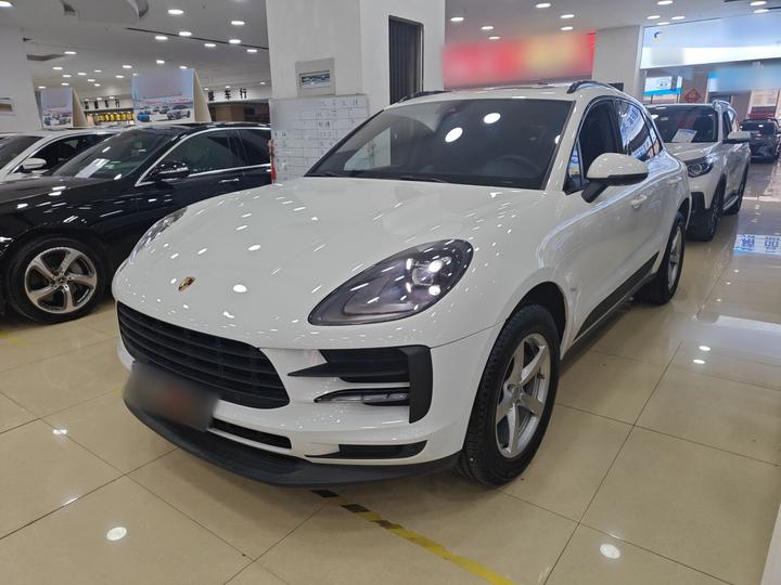 2018 Macan 2.0T