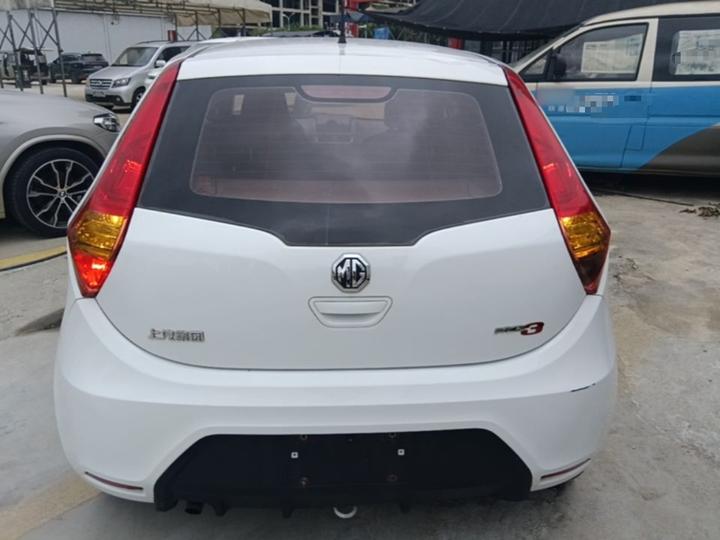 3 2016 1.3L MT Comfort photo 3