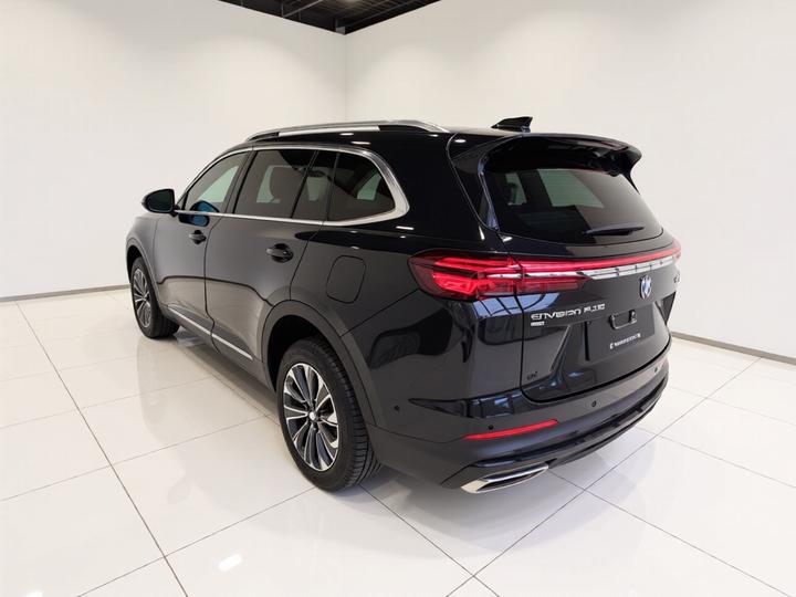 2024 Envision Plus 28T AWD Exclusive photo 4