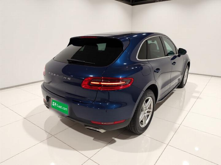 2017 Macan 2.0T photo 6