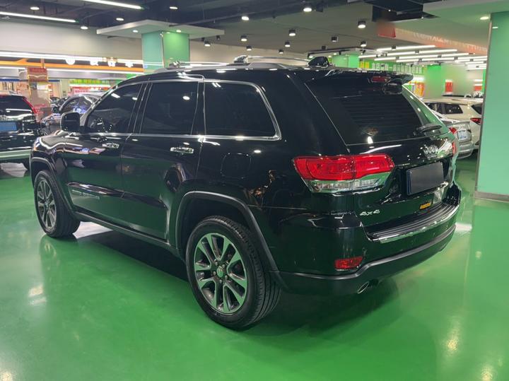 Grand Cherokee Imported 2017 3.0L Elite photo 6