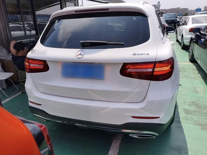 GLC 2017 GLC 300 4MATIC Dynamic photo 3