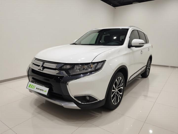Outlander 2018 2.4L AWD Luxury 7-Seater