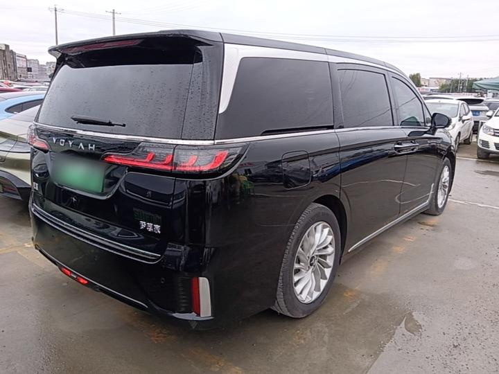 Voyah Dreamer 2024 PHEV Extended Range Excellence photo 4