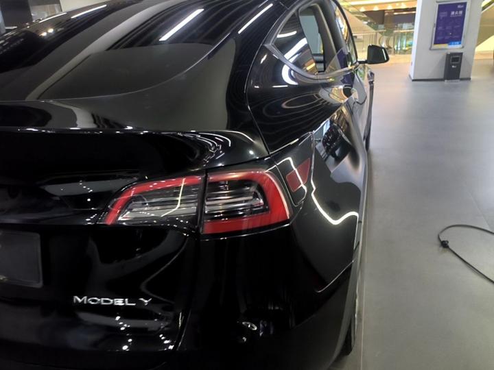 Model Y 2024 RWD photo 7