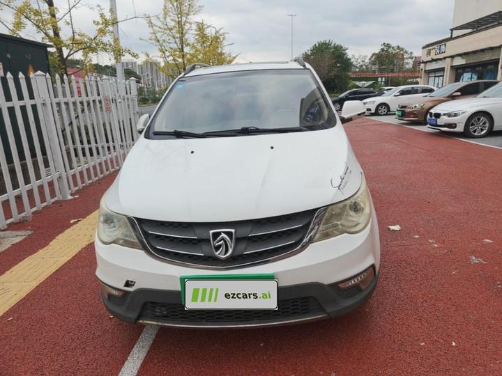 730 2015 1.8L MT Luxury ESP 7-Seater photo 2