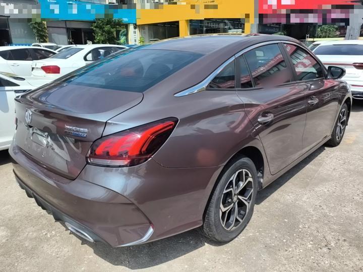 MG5 2022 180DVVT CVT Luxury photo 4