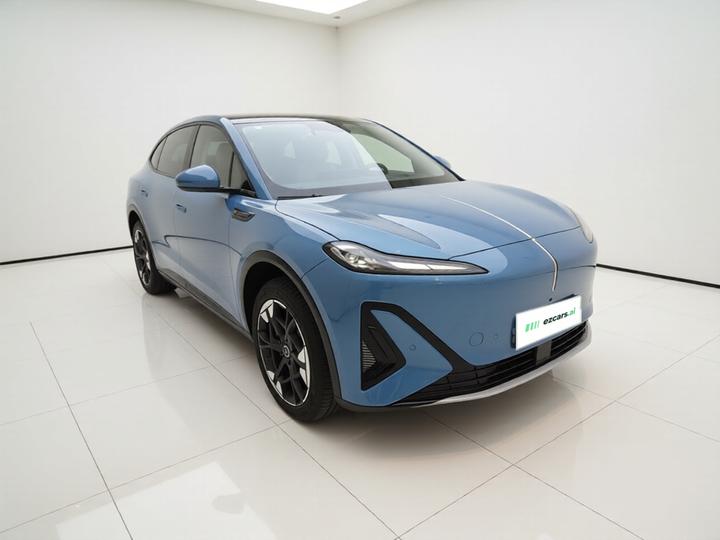 06 2025 660 AWD photo 3