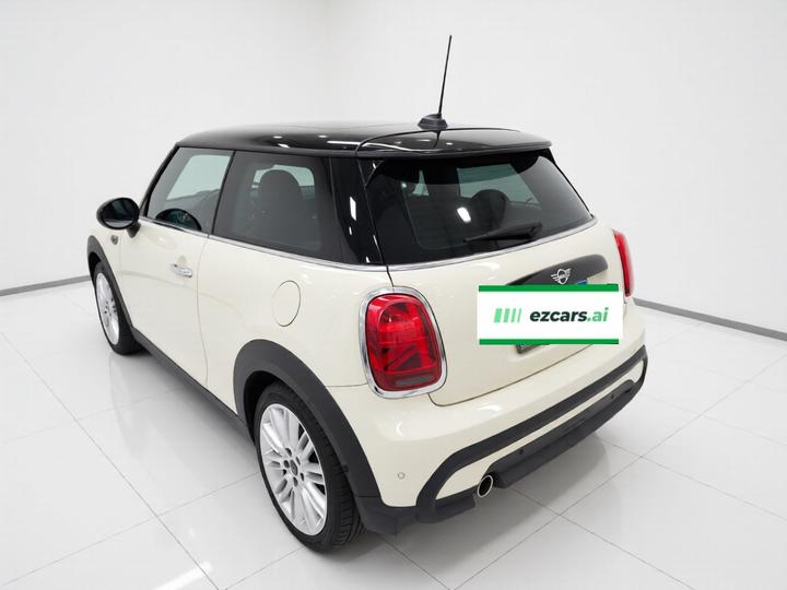 2022 1.5T COOPER Classic photo 4