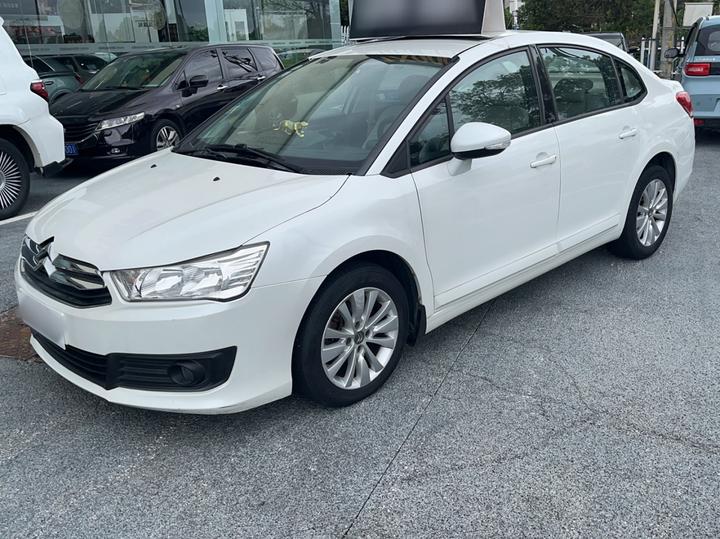 2013 Sedan 1.6L AT