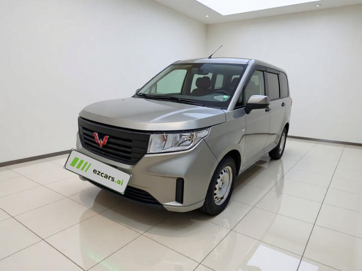 Wuling Hongguang PLUS 2021 1.5L MT Standard 7-Seater