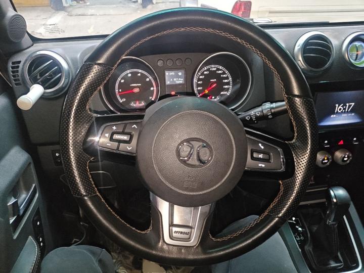 BJ40 2016 40L 2.3T AT AWD Exclusive photo 6