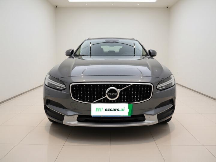 V90 2017 Cross Country T5 AWD photo 2