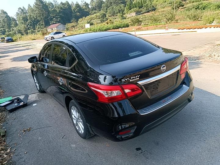 Sylphy 2022 Classic 1.6XE CVT Comfort photo 4