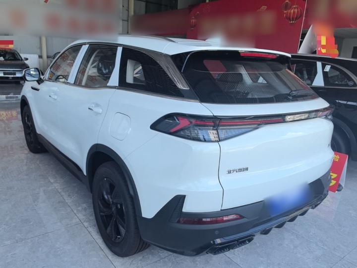 BAIC X7 2025 1.5TD DCT photo 4