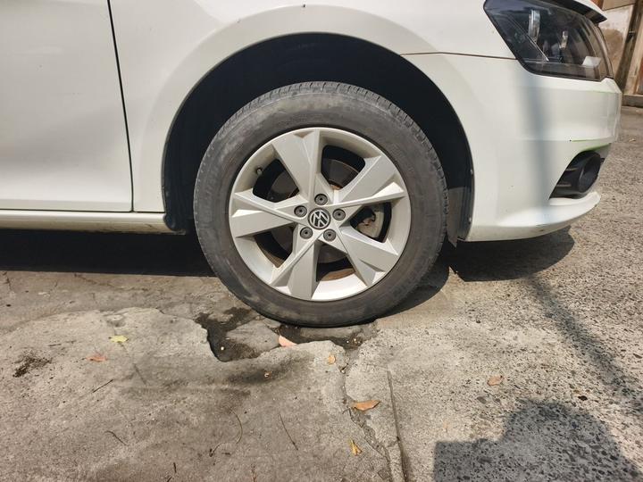Bora 2014 1.6L MT Comfort photo 8