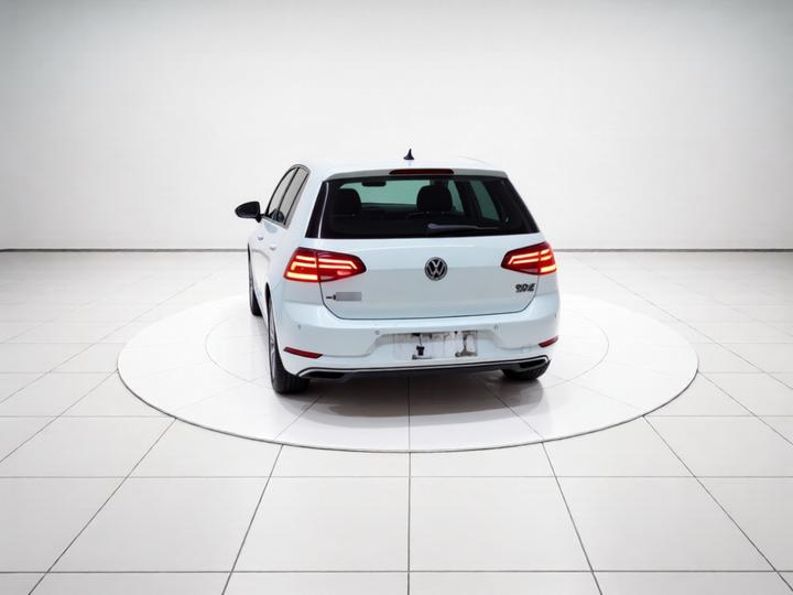 Golf 2018 230TSI AT Comfort photo 3