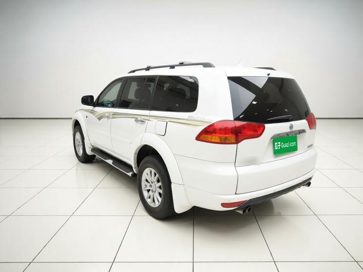 Pajero 2013 3.0L AT AWD Executive photo 4