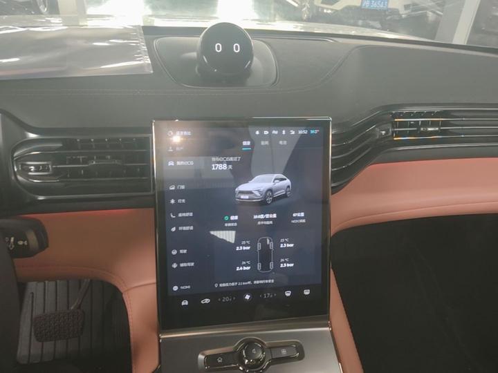 EC6 2020 605KM Sport photo 8
