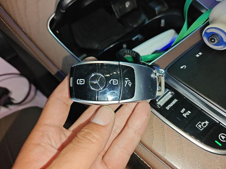 E-Class 2023 E 300 L Fashion photo 8