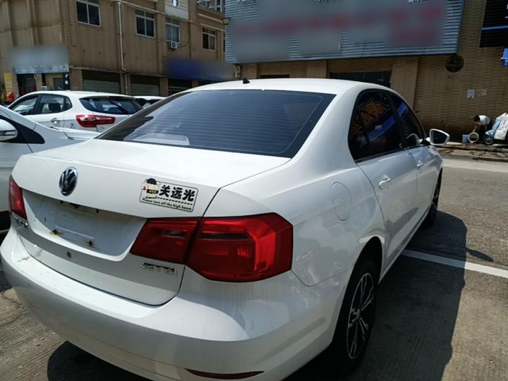 2013 1.6L MT Fashion photo 4
