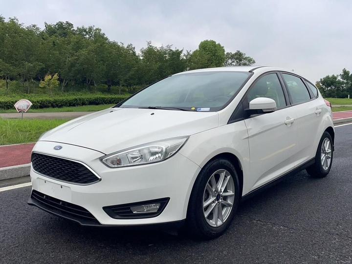Focus 2018 Hatchback Classic EcoBoost 125 AT Fashion