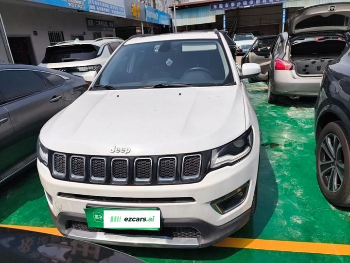 Compass 2017 200T AT Exclusive photo 2