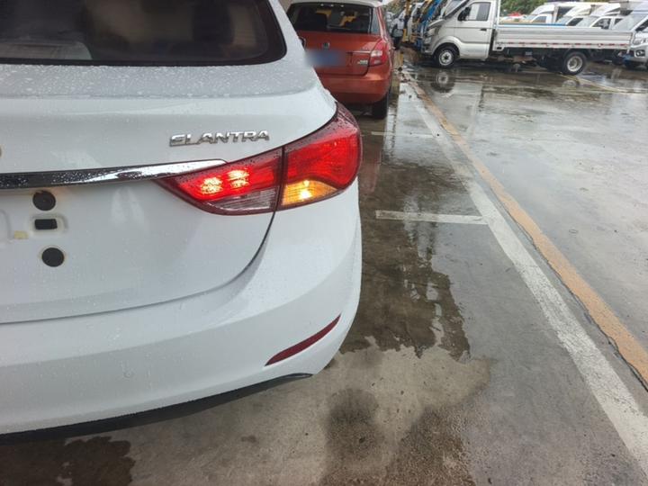Elantra 2016 1.6L AT Smart photo 7