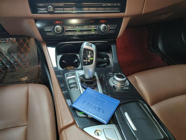 5 Series 2014 520Li photo 8