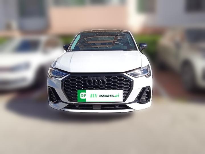 Q3 Sportback 2023 40 TFSI Fashion photo 2