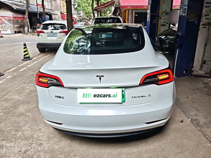 Model 3 2022 RWD photo 3