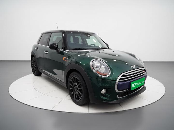 2016 1.5T COOPER 5-Door photo 3