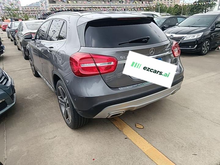 GLA 2015 GLA 220 4MATIC Luxury photo 4