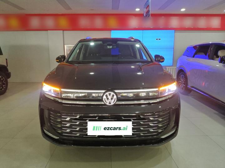 2026 450TSI AWD Supreme 6-Seater photo 2