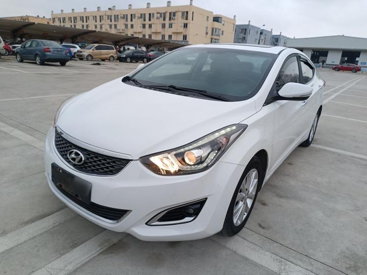 Elantra 2016 1.6L AT Premium