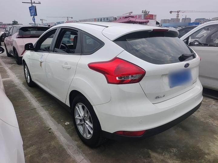 Focus 2015 Hatchback 1.6L AT photo 4