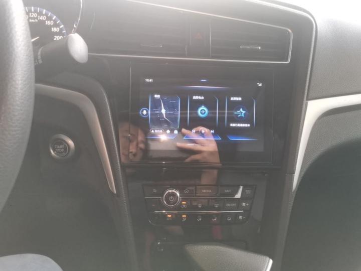 D60 2018 1.6L CVT Connected Elite photo 8