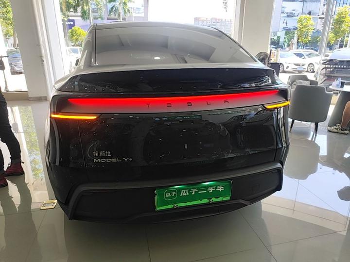 Model Y 2025 Facelift Long Range AWD photo 3