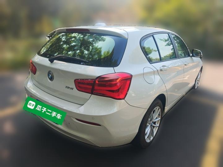 1 Series Imported 2015 118i Leading photo 6