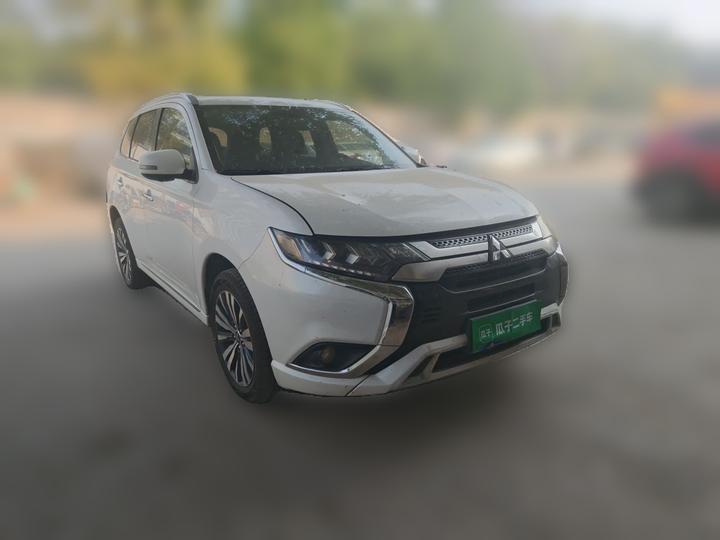 Outlander 2021 2.4L AWD Enjoy 7-Seater photo 3