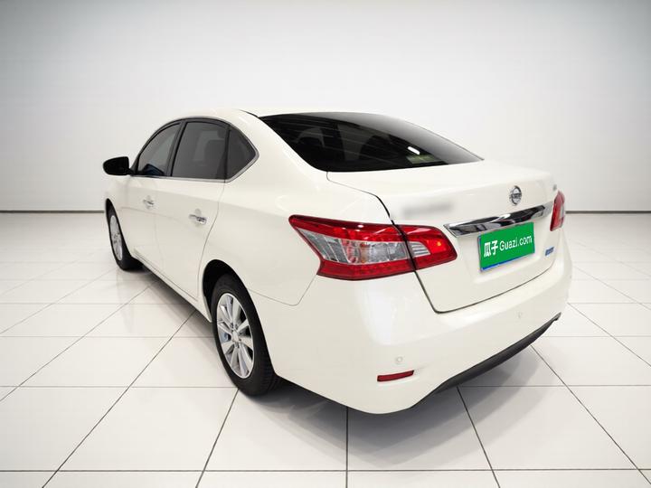 Sylphy 2014 1.6XV CVT Exclusive photo 4