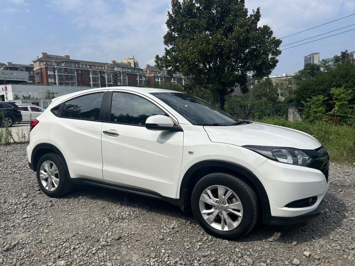 Vezel 2017 1.5L CVT RWD Comfort photo 3