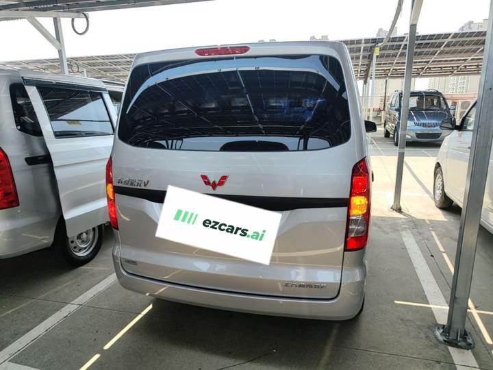 Wuling Hongguang V 2022 1.5L LAR photo 3