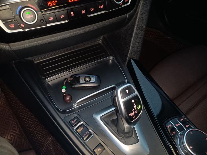 3 Series 2018 320Li Leading M Sport Package photo 8