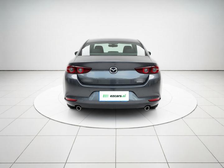 3 Axela 2021 2.0L AT photo 5