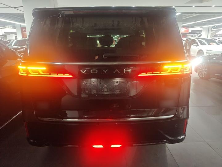 Voyah Dreamer 2025 PHEV AWD Excellence photo 3