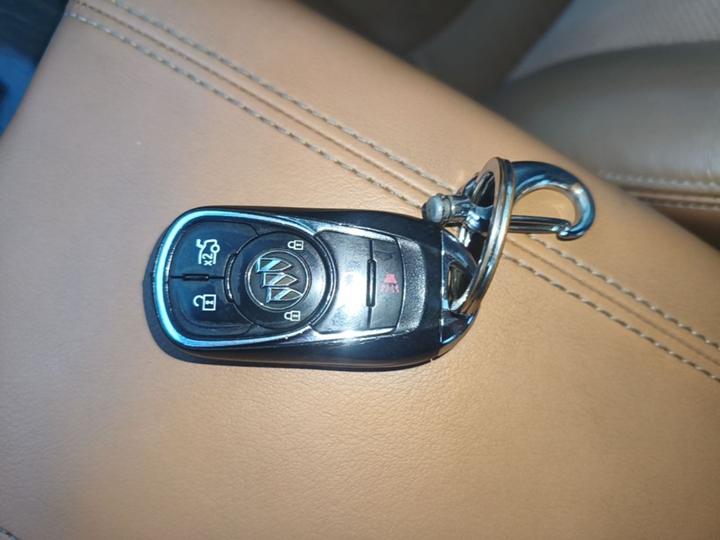 LaCrosse 2016 20T Elite photo 8