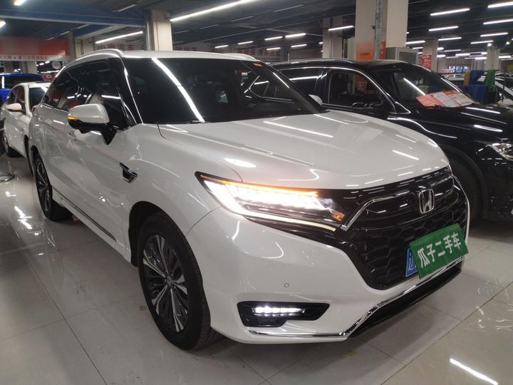 UR-V 2020 370TURBO RWD photo 3